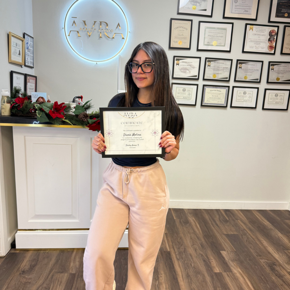Master Class De Masajes Reductores at Āvra Beauty Spa in Irving, TX
