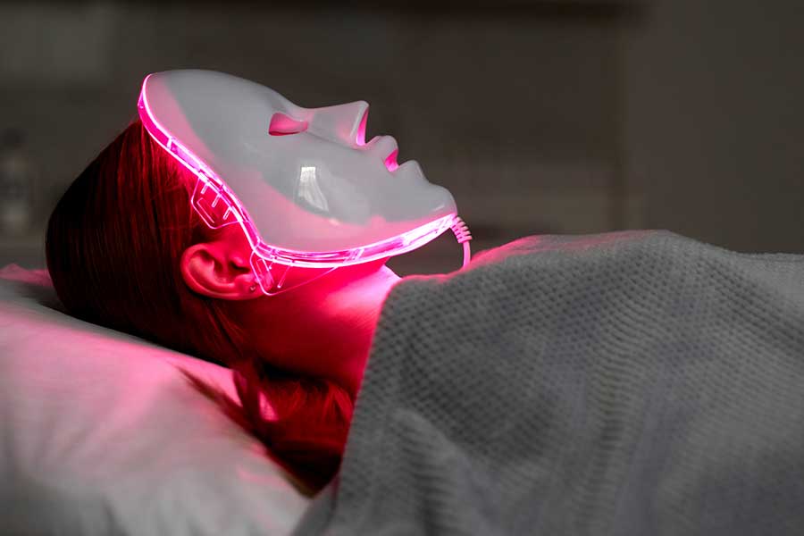 Led light therapy facial
