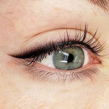 DUSTY EYELINER