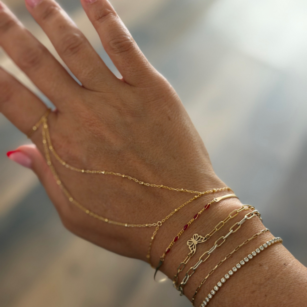 Handchain 1-2 People at Eternally Yours Permanent Jewelry in Woodland Hills, CA