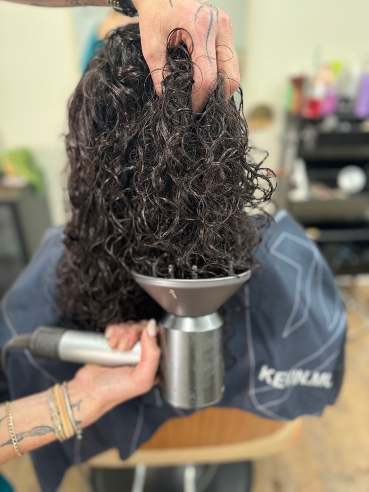 Advanced Curly Cut By Michelle