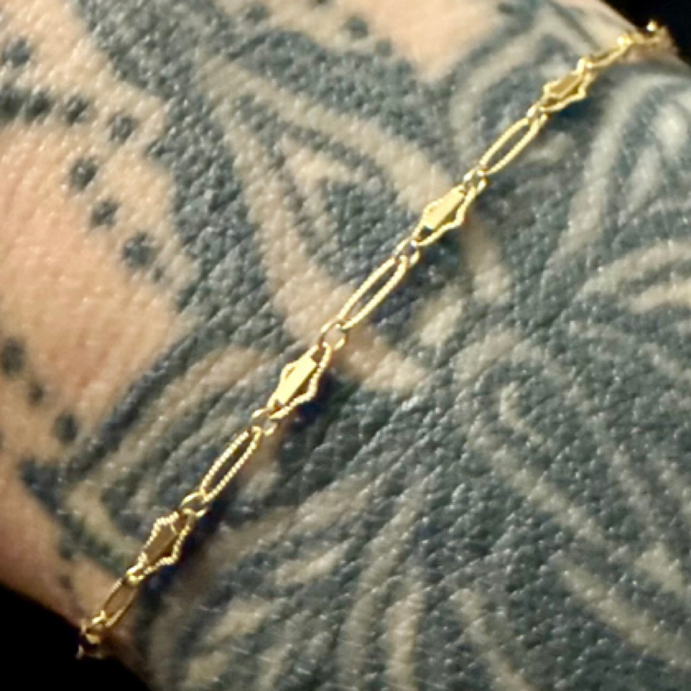 Permanent Jewelry Gold at Mi Vida Beauty Northside Salon in Tucson, AZ