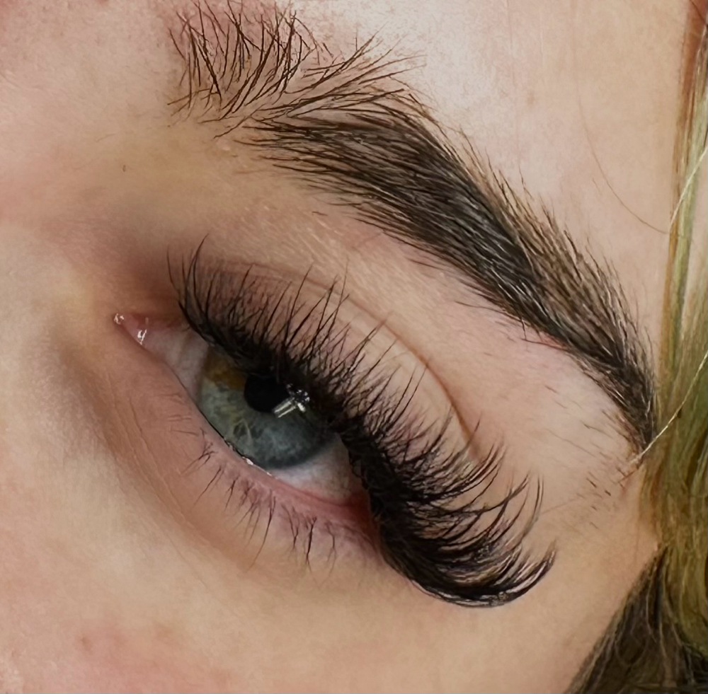 HYBRID LASH EXTENSIONS