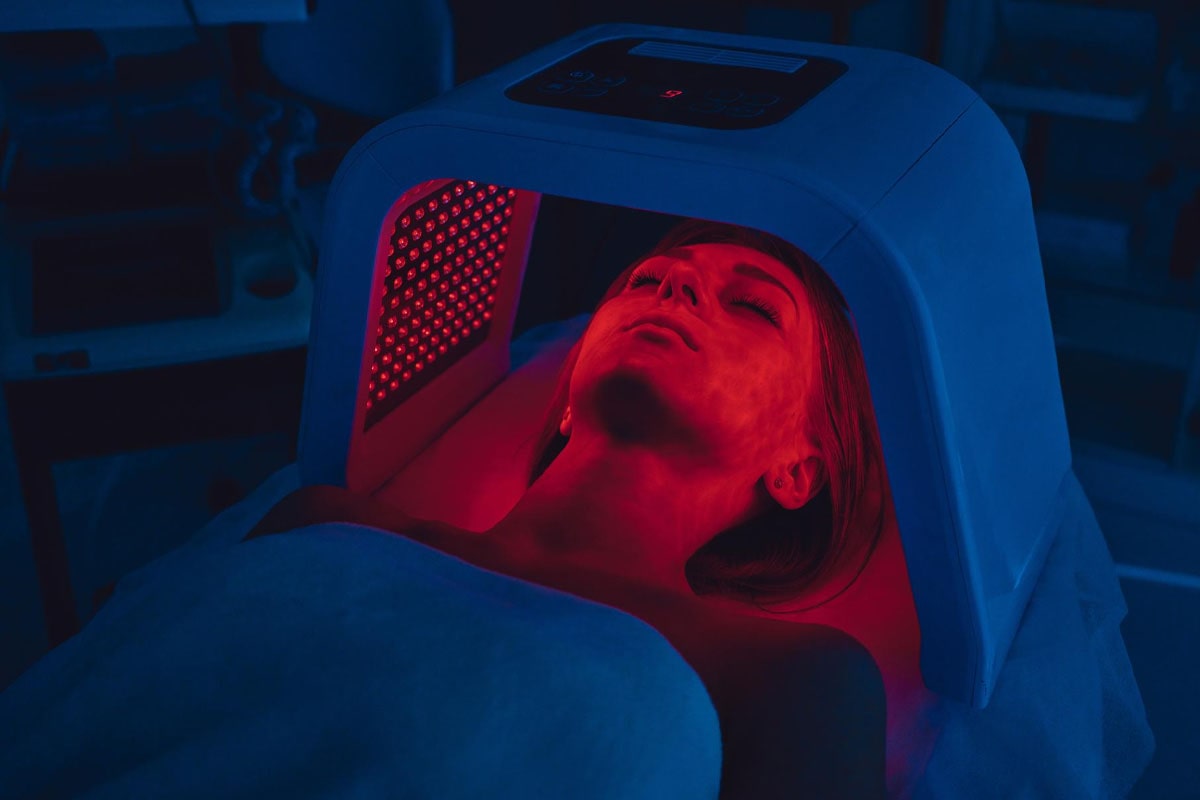 LED Light Therapy Facial