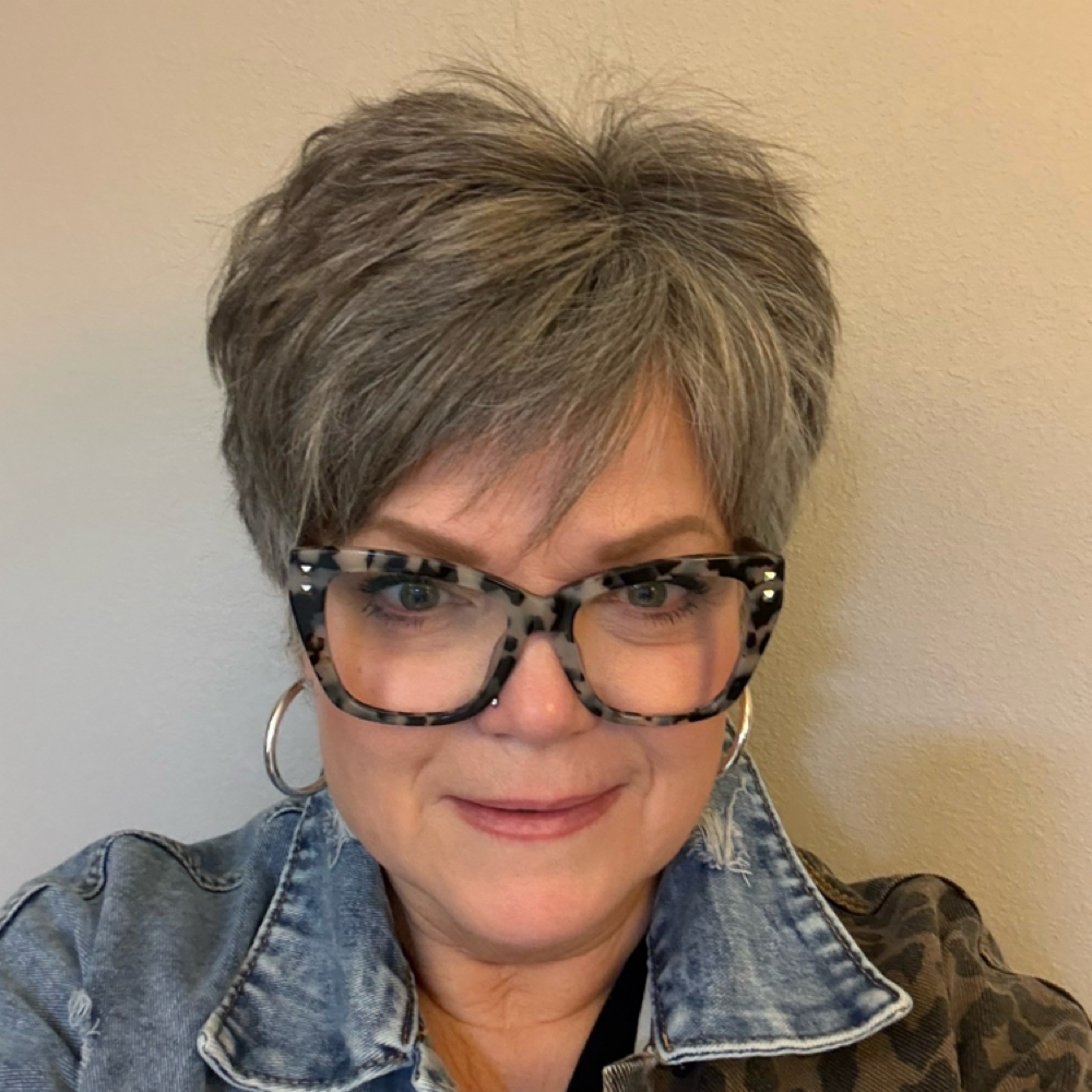 Hair & Facials By Lynn Renee at Renee Ryan Salon & Spa in Fox Lake, IL