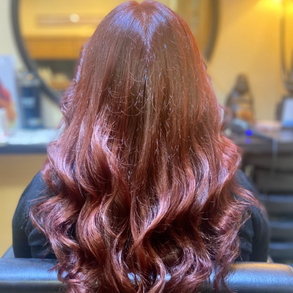 Diva Blowout at Kat Warren Hair Design in Easton, MA