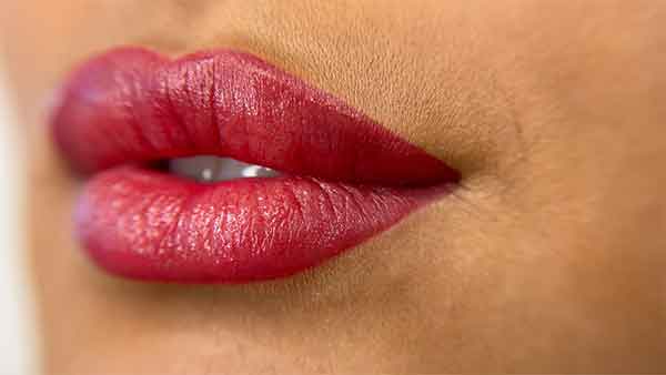 Permanent Lip Blush