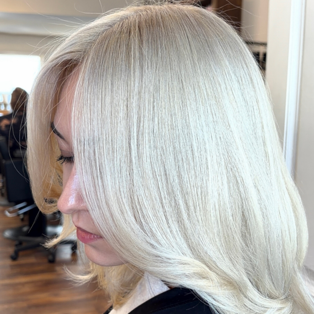 Platinum Card Consultation at Kennacolorcuts in Tampa, FL