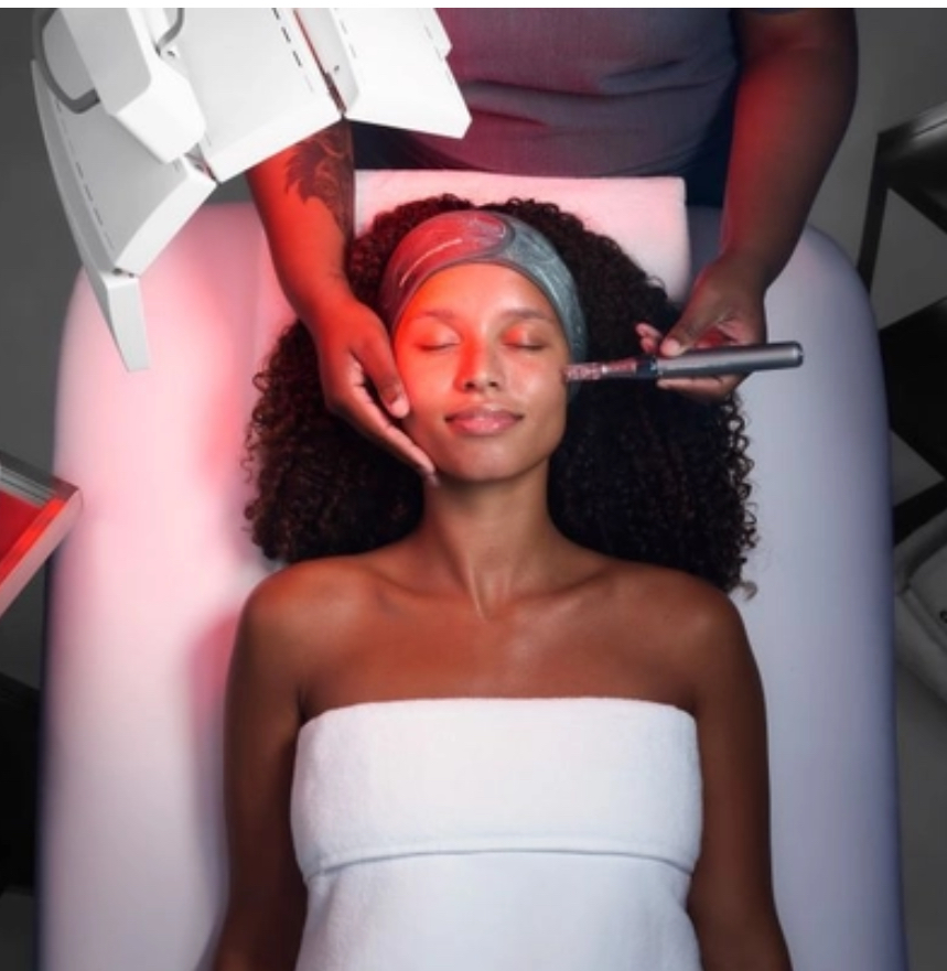 LED Light Therapy Facial