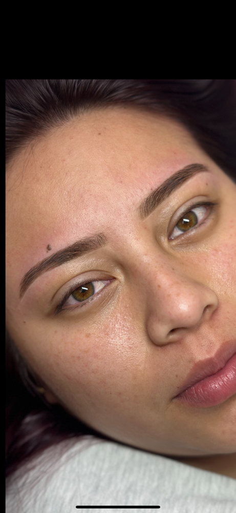 BROW SCULPT + TINT