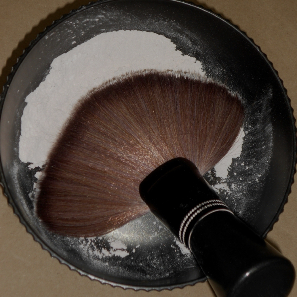 XO STUDIO FINISHING POWDER at XO STUDIO in Galesburg, IL