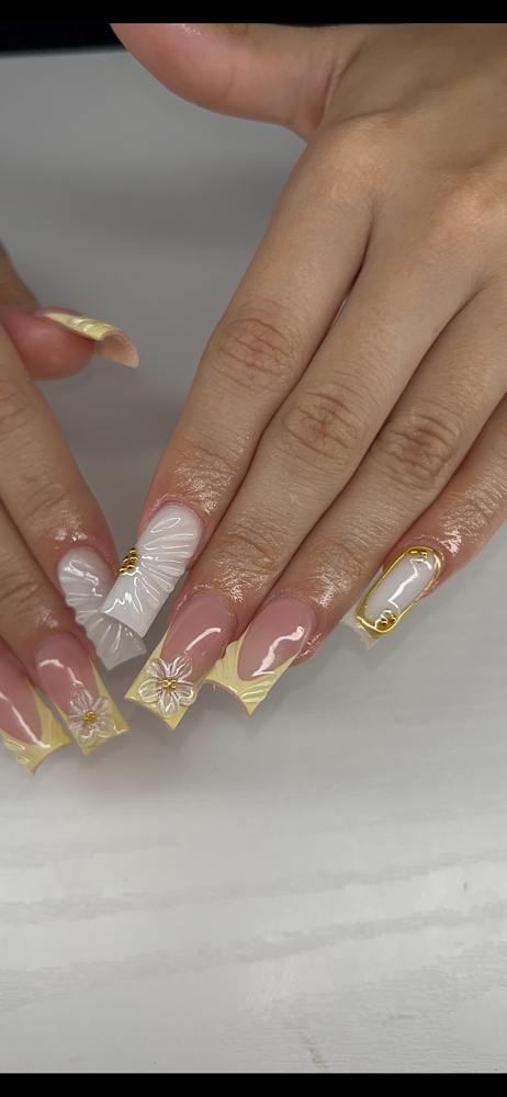 medium full set at nailedbyshelleyy in Buckeye, AZ