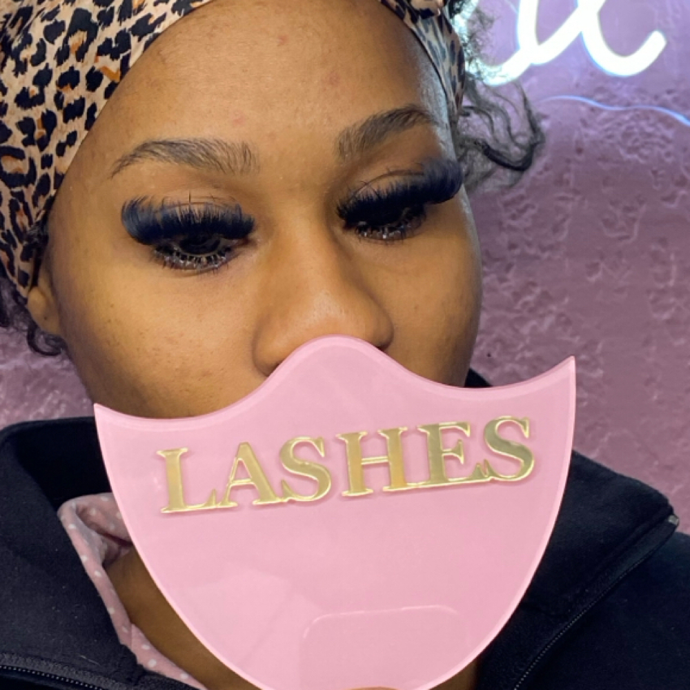 Dreamy Wispy Set at TheBeautyBarSalon in Milwaukee, WI