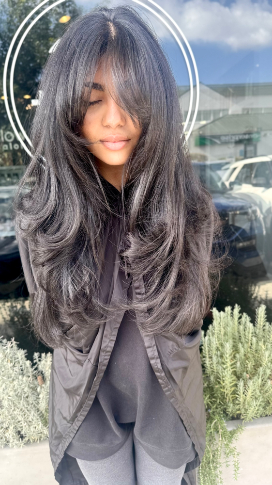 Women’s Haircut & Style