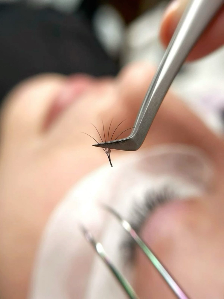 Hybrid Lash Extensions
