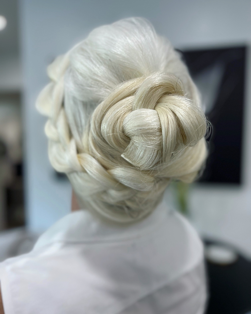 Updo/formal Styling