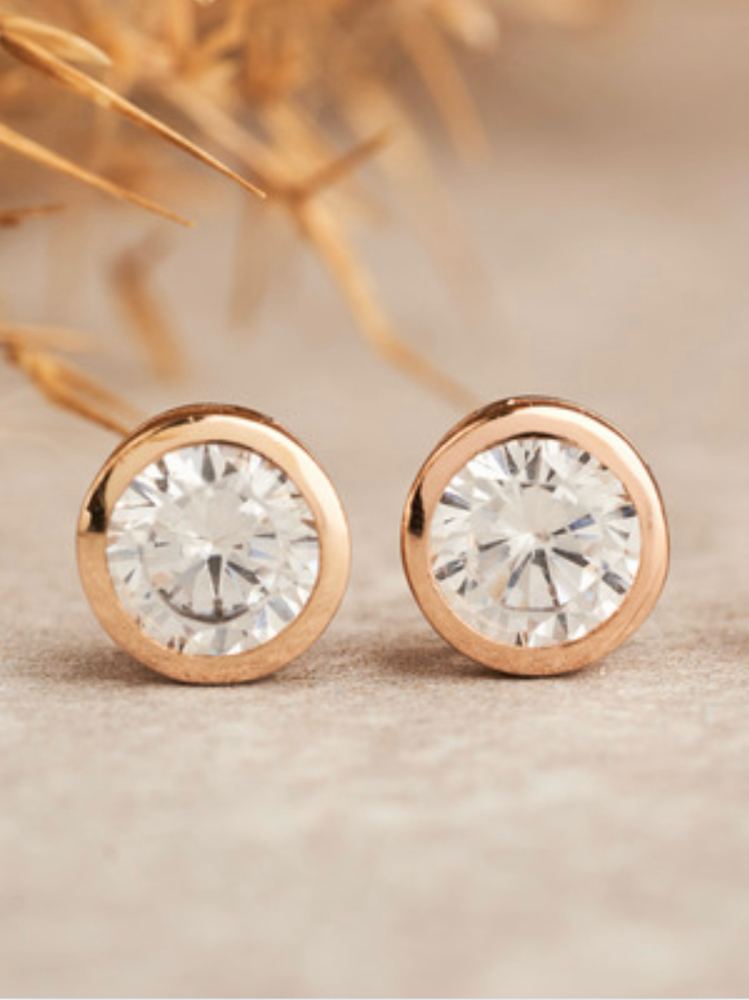 Jewerly Change at Retro Glow Beauty Co in Enumclaw, WA
