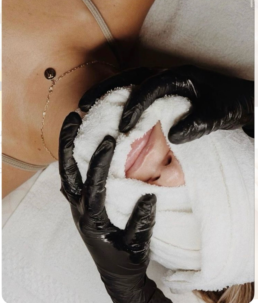Signature Glow Custom Hour Facial