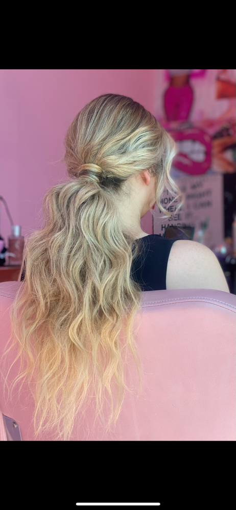Up Do / Ponytail / Half Up Half Dwn
