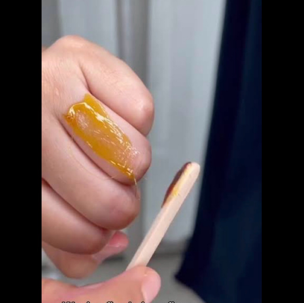 Knuckle Wax/ Finger Wax at Skinsational Beauty Boutique in Bethany, OK