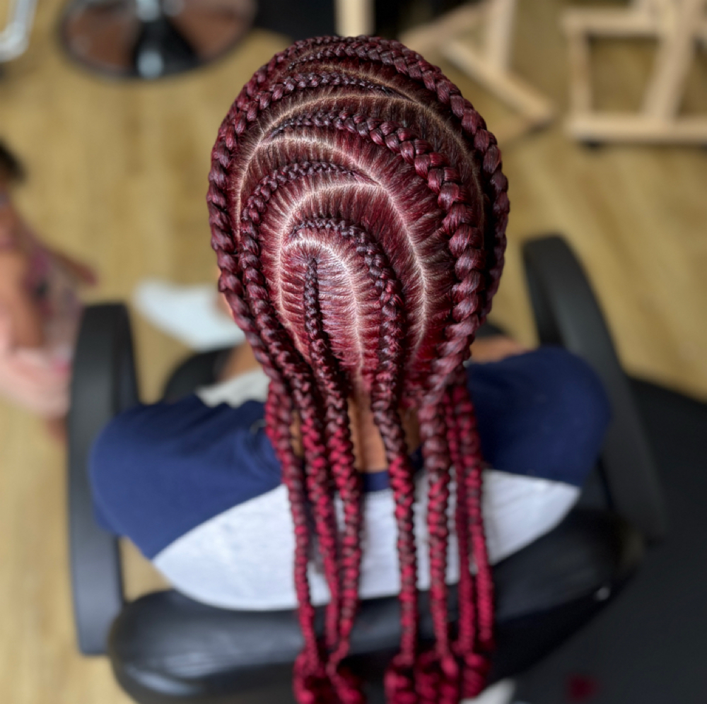 Stitch feedin braids at The Ny3 Luxe experience in Harker Heights, TX