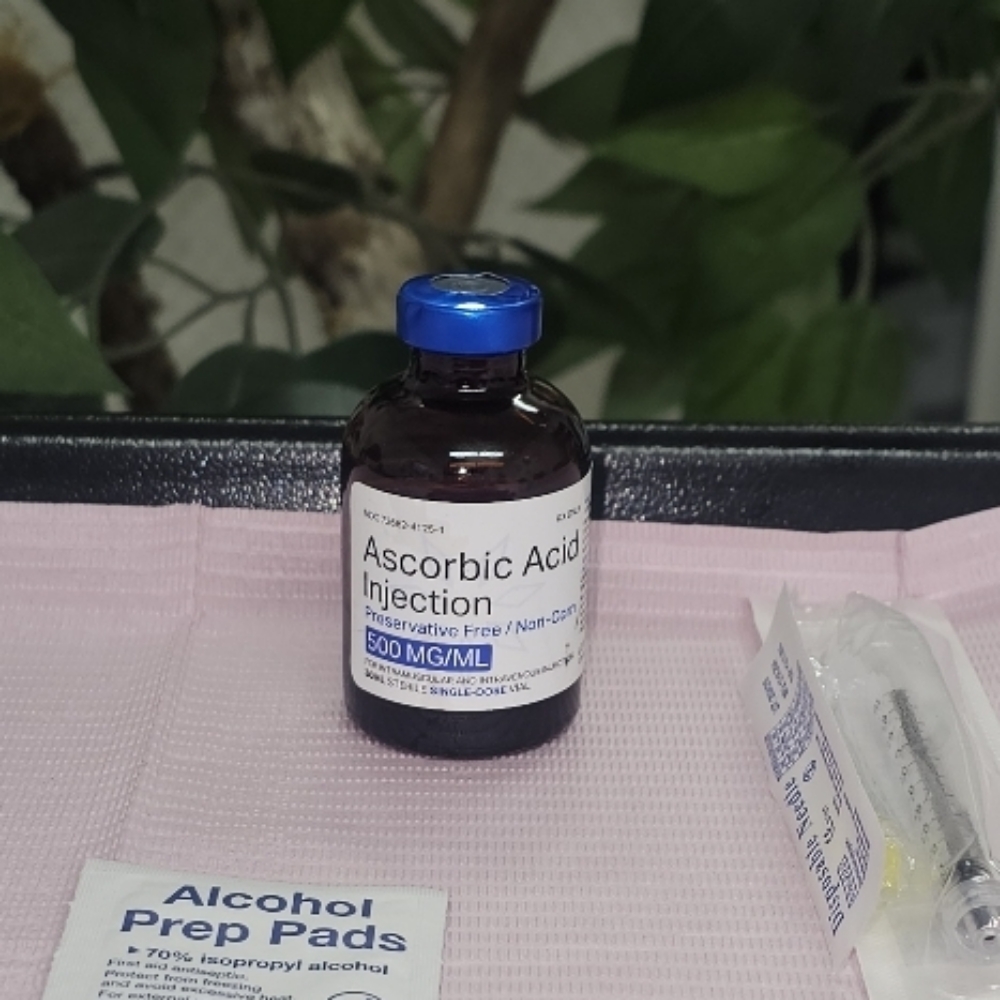 Vitamin C at Elite IV and Wellness in Cerritos, CA