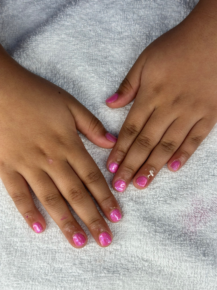 Kids gel mani