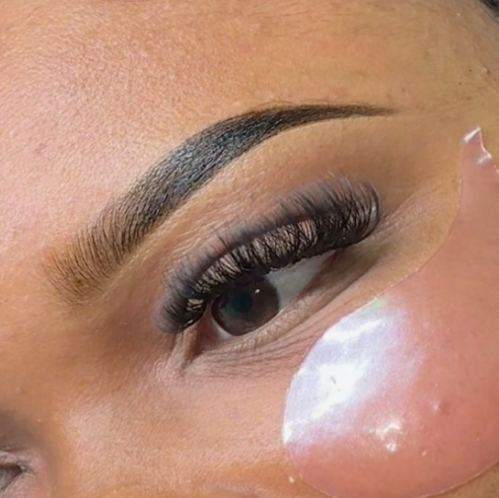 Custom Hybrid Lash Fill at Elegant Vanity LLC in Temple Hills, MD