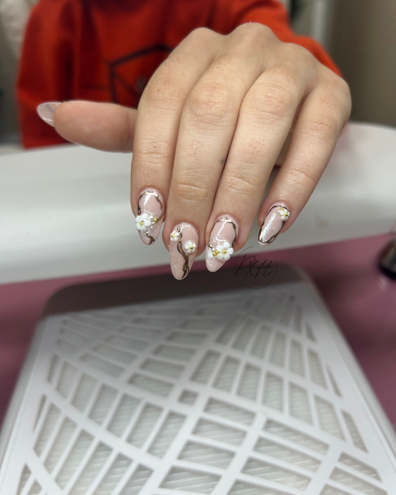 Freestyle nail art