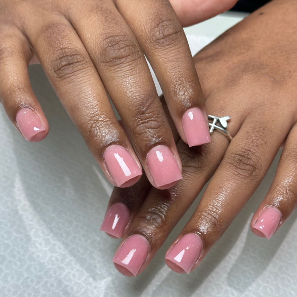 Overlay - Ariana at Kè Luxè Beauty Bar in Louisville, KY