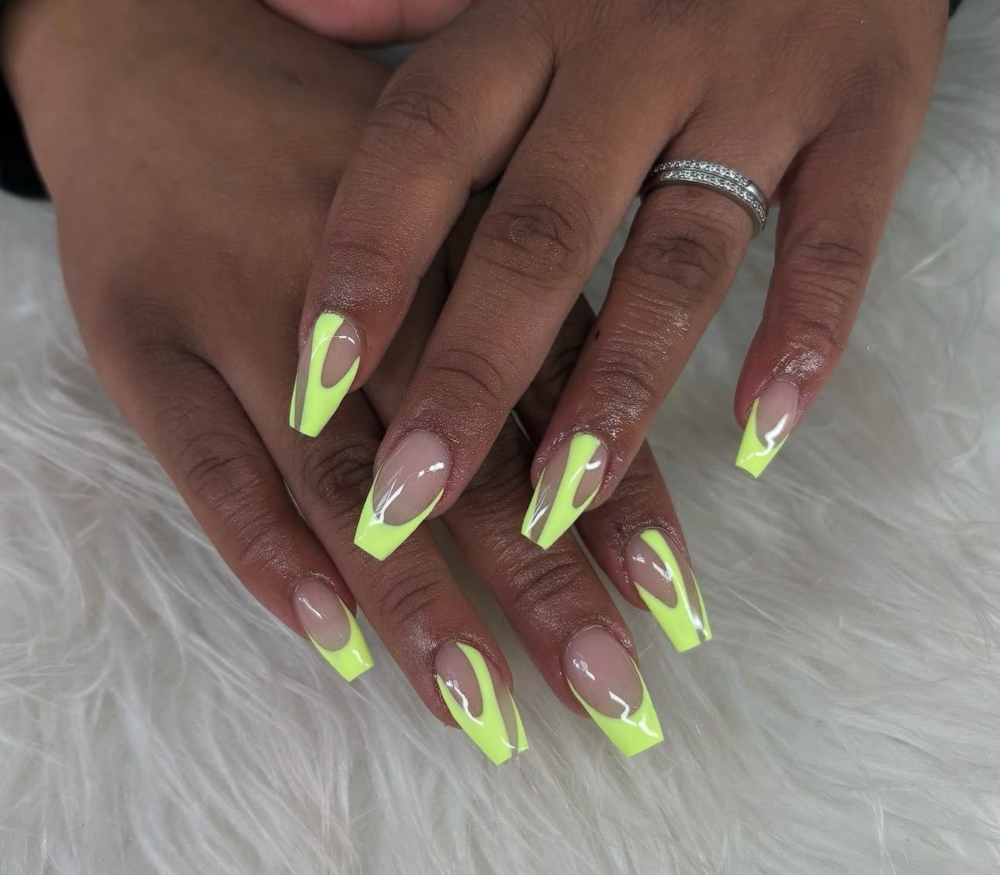 Meduim Acrylic Fill at Nail tatts studio in Sumter, SC