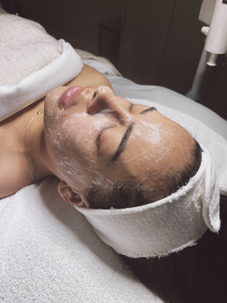 Consultation Facial