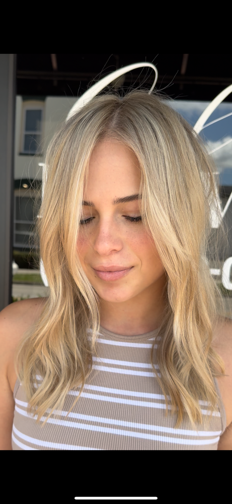 Full Blonde Retouch