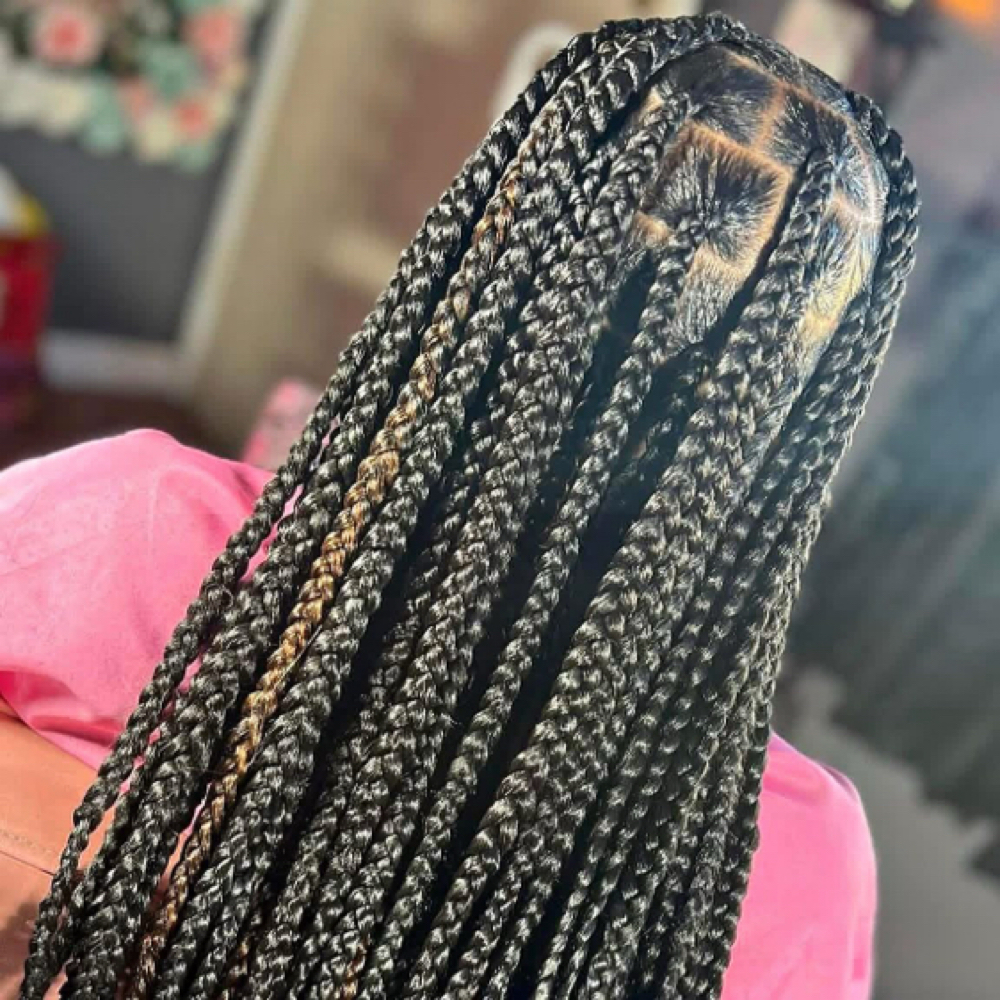 Large Braids at Mejko braid studio in Inglewood, CA
