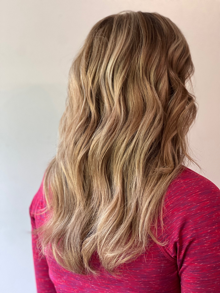 Women’s Curly Haircut