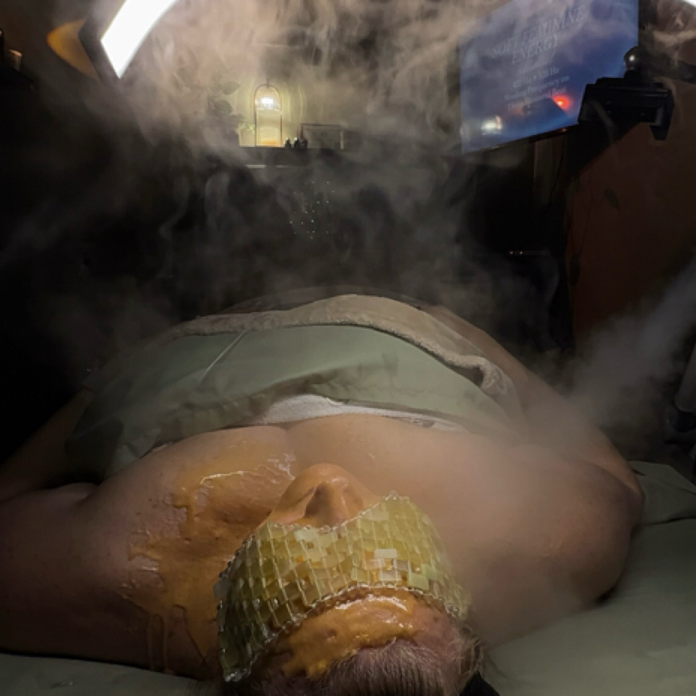 Deluxe Facial at LUSCIOUS LASHES BEAUTY STUDIO in Garland, TX