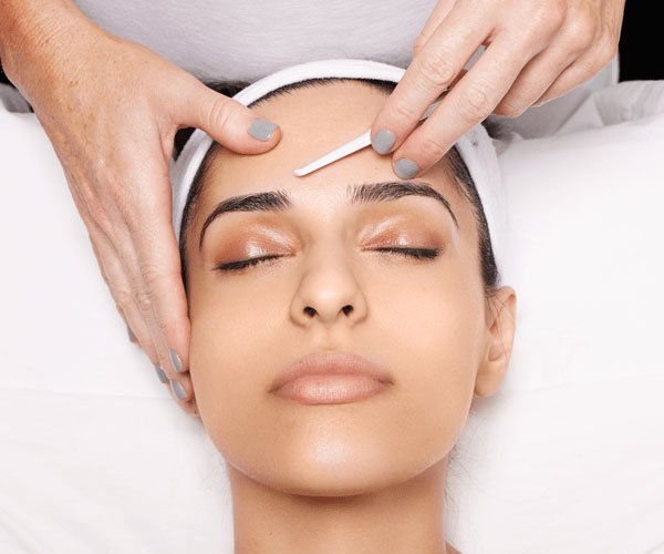 Dermaplane Facial