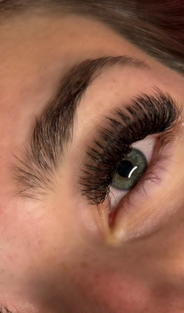 Lashes 2 Week