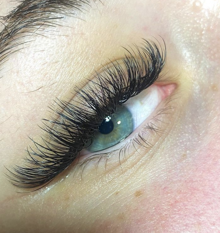 Full Set Of Volume Lashes