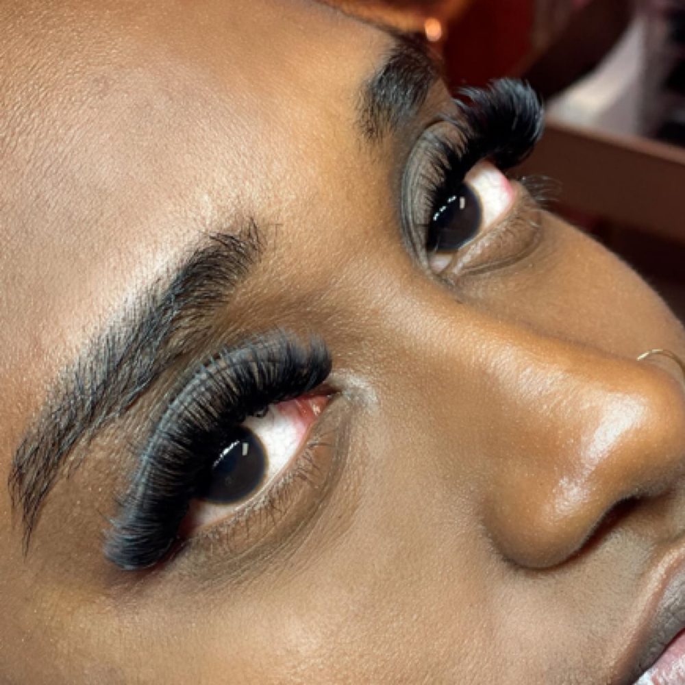 Hybrid Refill (3 Weeks) at Lashes by Sammy in Coral Springs, FL