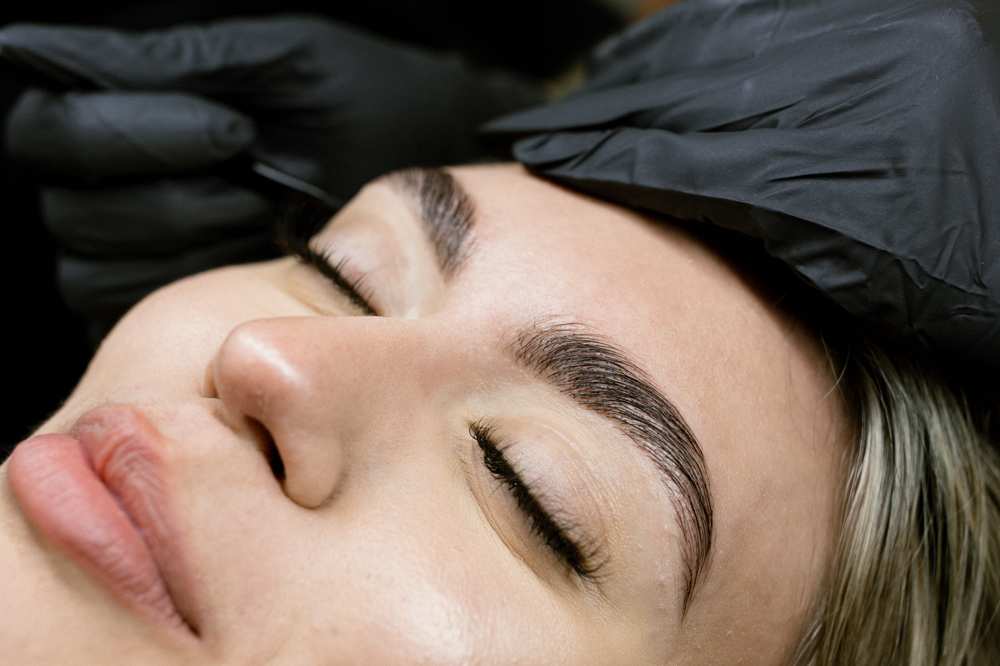 Brow Lamination & Tint