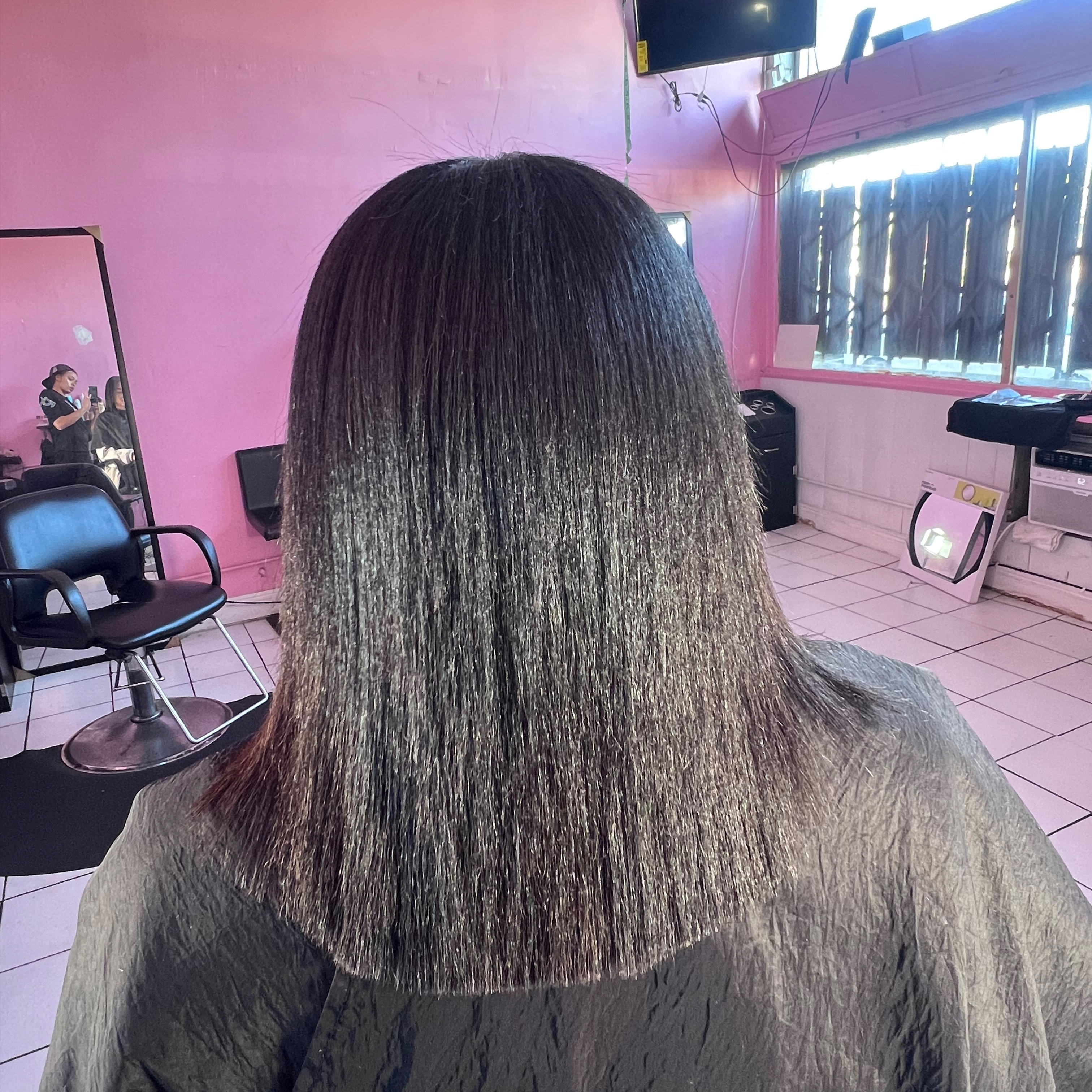 Womens Hair Cut at Illustrious Glam in Los Angeles, CA