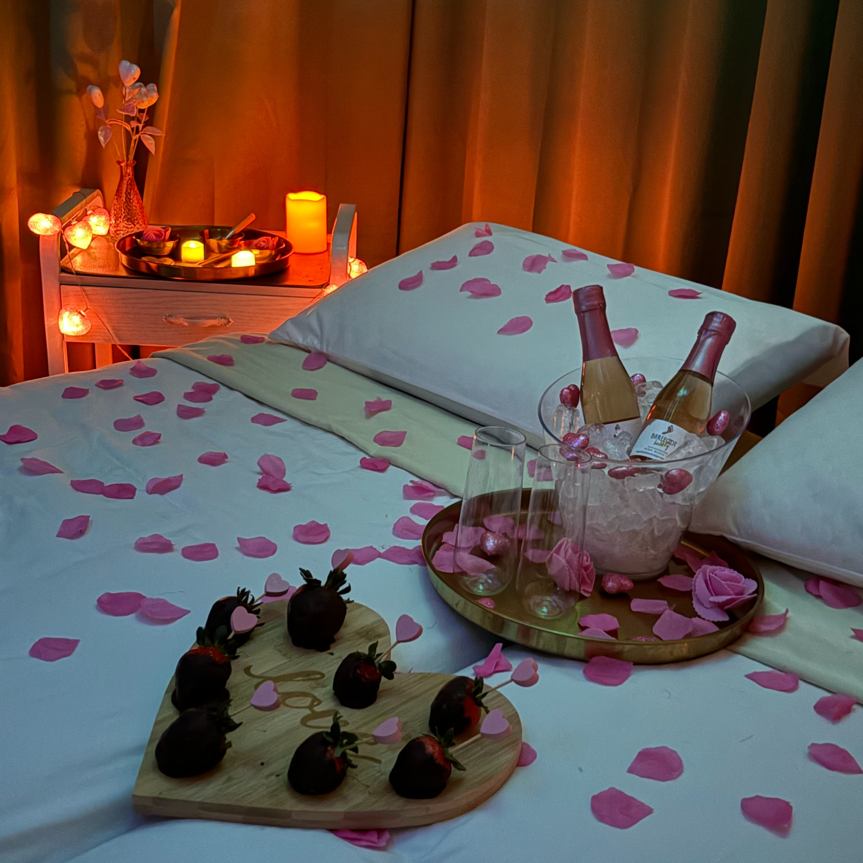 Couples Luxury Retreat at Hola Bella! Beauty Bar in Commerce City, CO