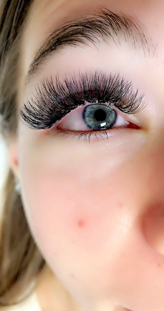 Volume Or Hybrid Lash Fill 1-2 Week