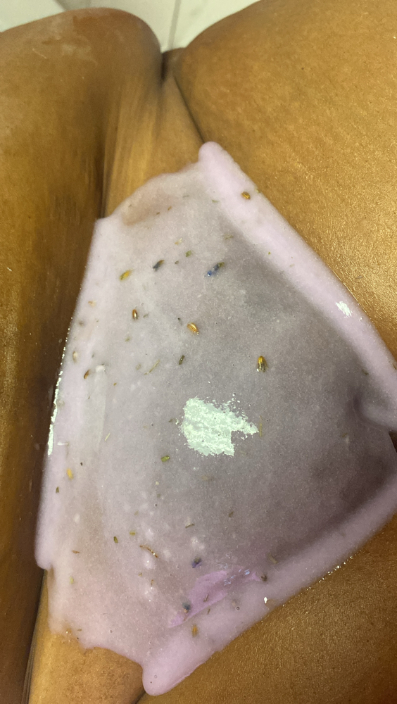 Brazillian Wax w Hydrojelly