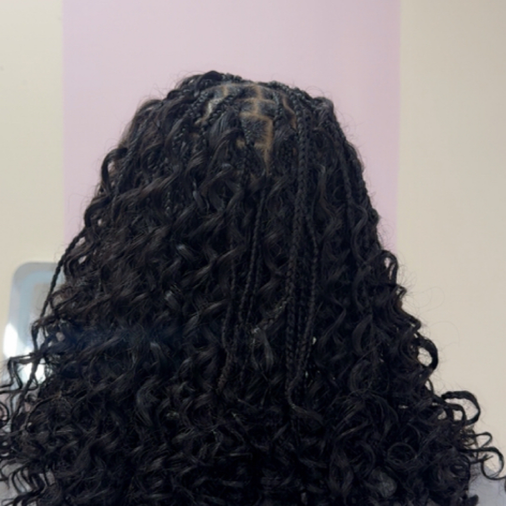 Miracle Knotless at Luxe braids & beauty LLC in Dallas, TX