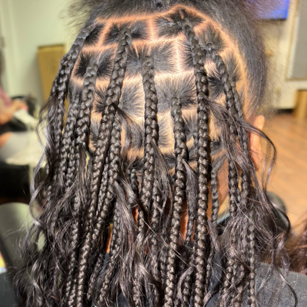 Knotless at Elegant Beauty Parlor in Bridgeton, MO