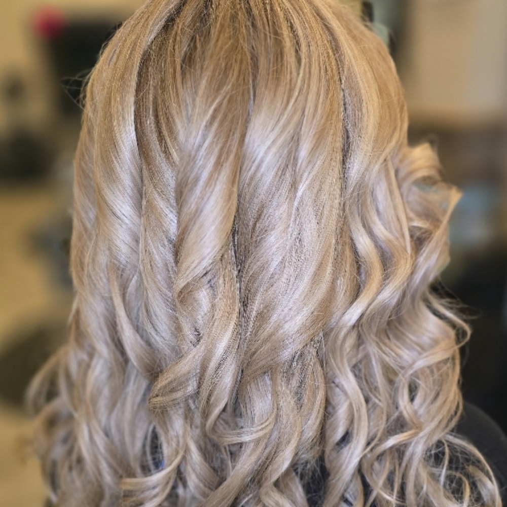 Blonde Services at Obscure Beauty Nail Salon & Spa in Sheffield, AL