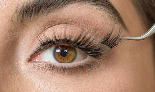 Cluster Lash Extensions