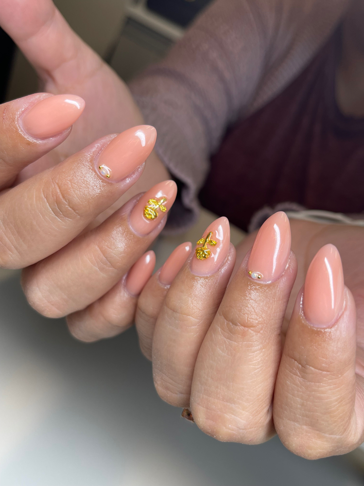 Charms/Crystals (4 Nails)